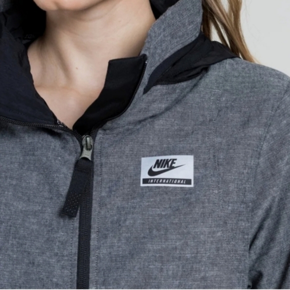 Nike women's S international jacket parka 831685-010 black gray hideaway hoodie - Picture 6 of 12